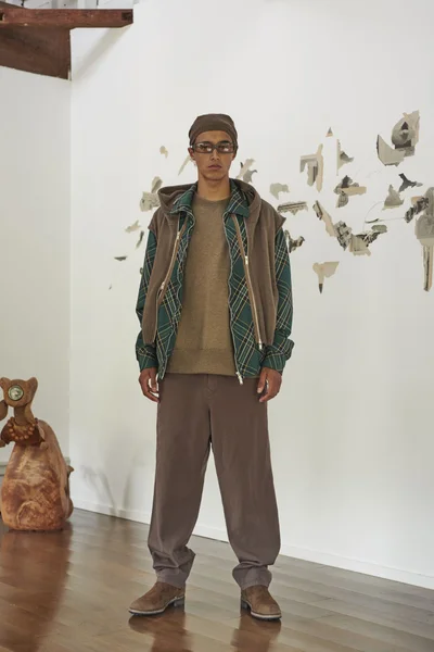Look 25